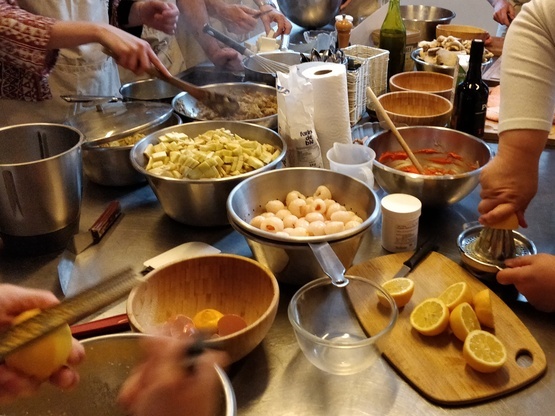 Amo&egrave;s f&ecirc;te ses 12 ans en cuisine
